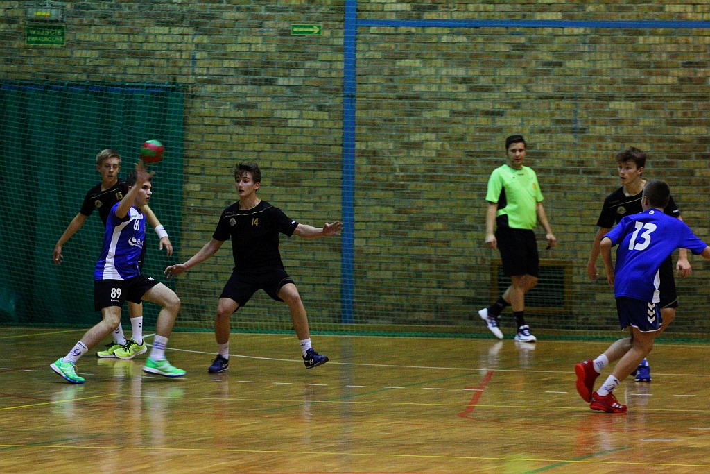 Derby szczypiornistów. Siódemka Miedź grała z UKS Dziewiątka