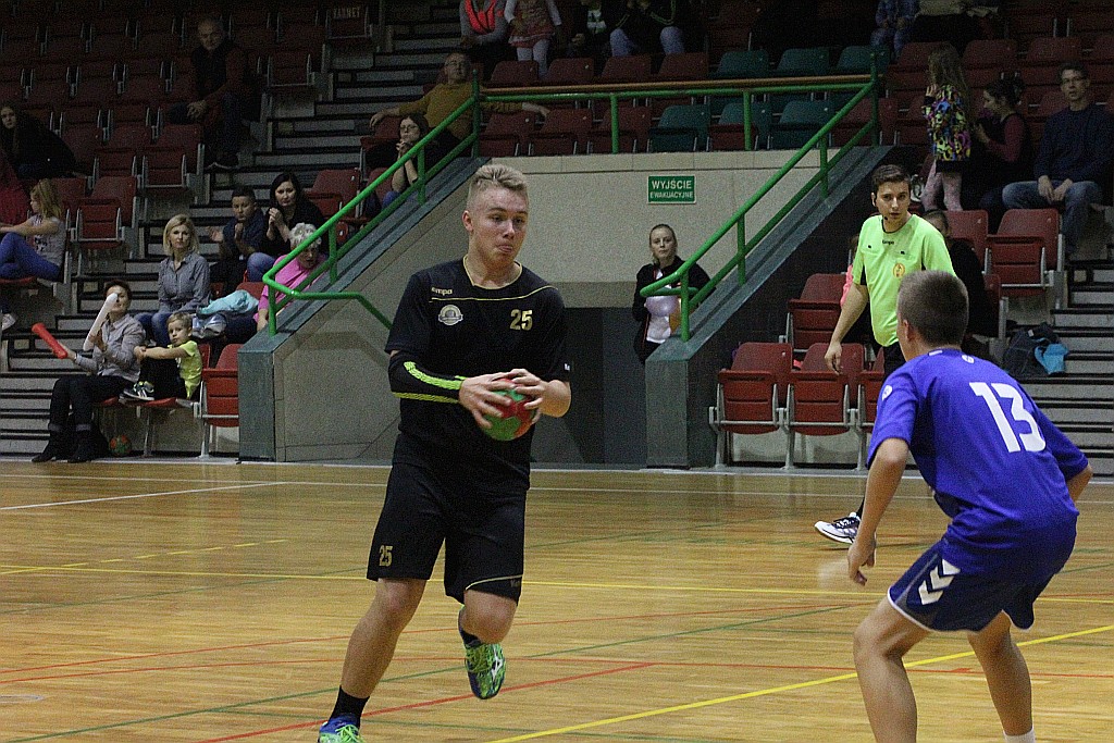 Derby szczypiornistów. Siódemka Miedź grała z UKS Dziewiątka
