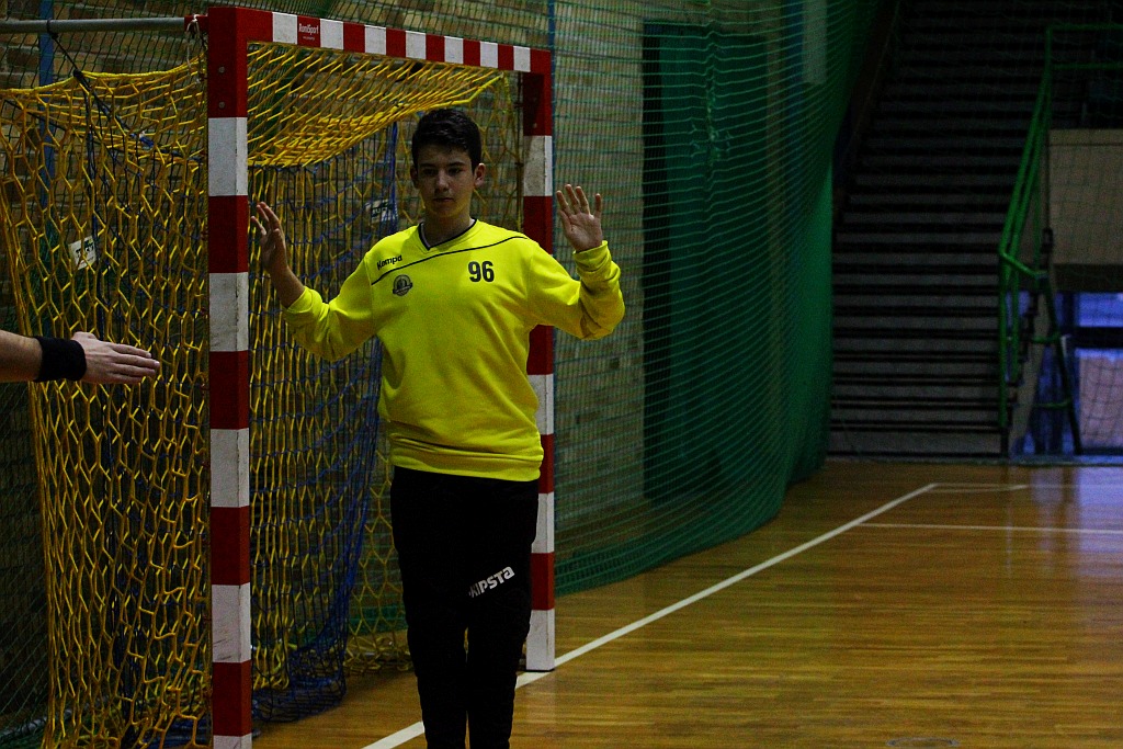 Derby szczypiornistów. Siódemka Miedź grała z UKS Dziewiątka