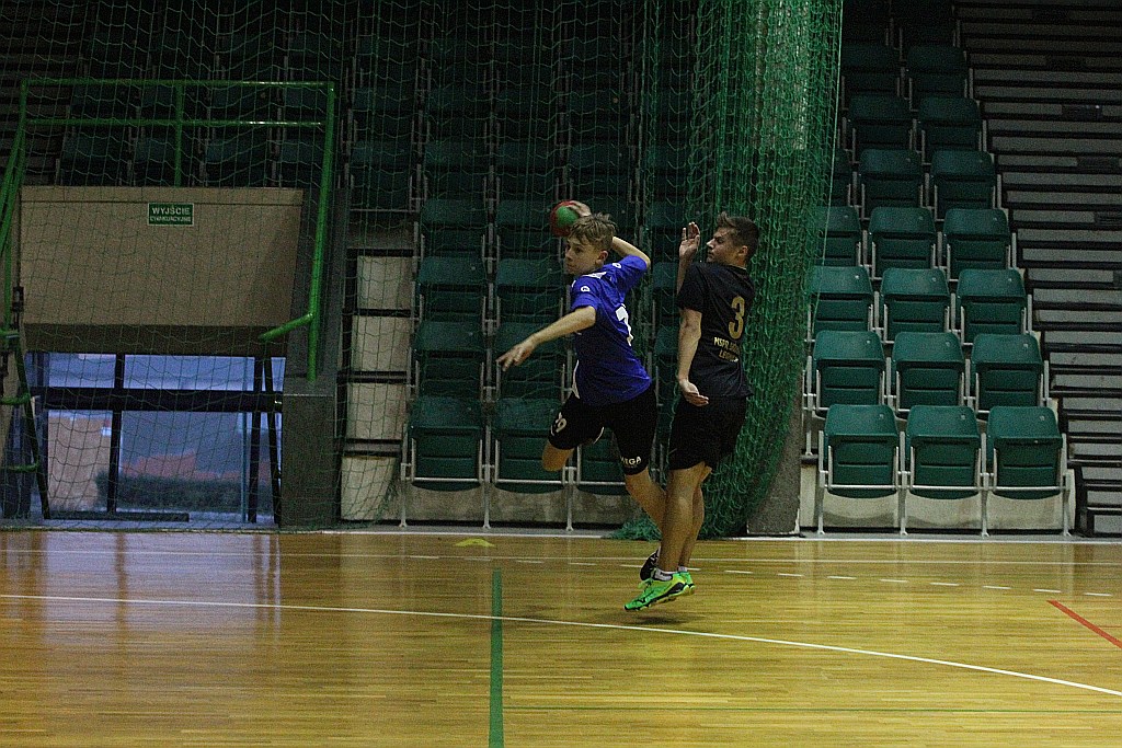 Derby szczypiornistów. Siódemka Miedź grała z UKS Dziewiątka