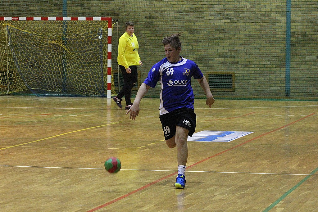 Derby szczypiornistów. Siódemka Miedź grała z UKS Dziewiątka