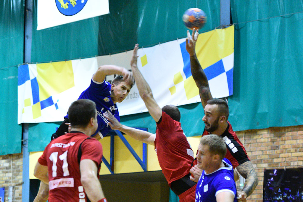 Szczypiorniści Siódemki Miedź Legnica pokonali faworyta ligi