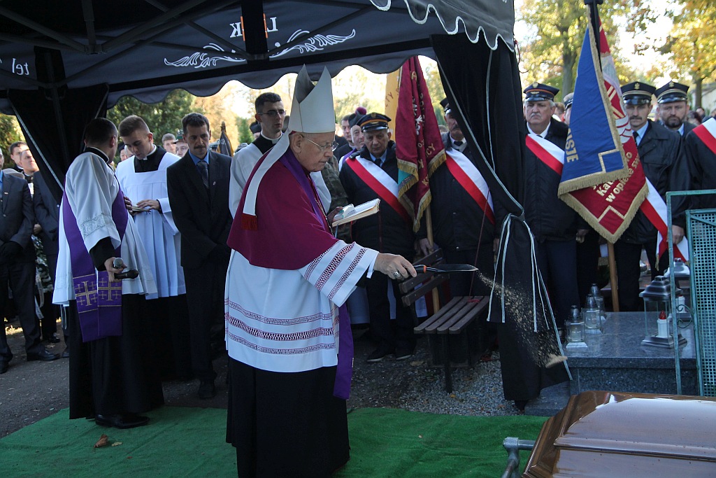 Uroczystości pogrzebowe księdza Tadeusza Kisińskiego