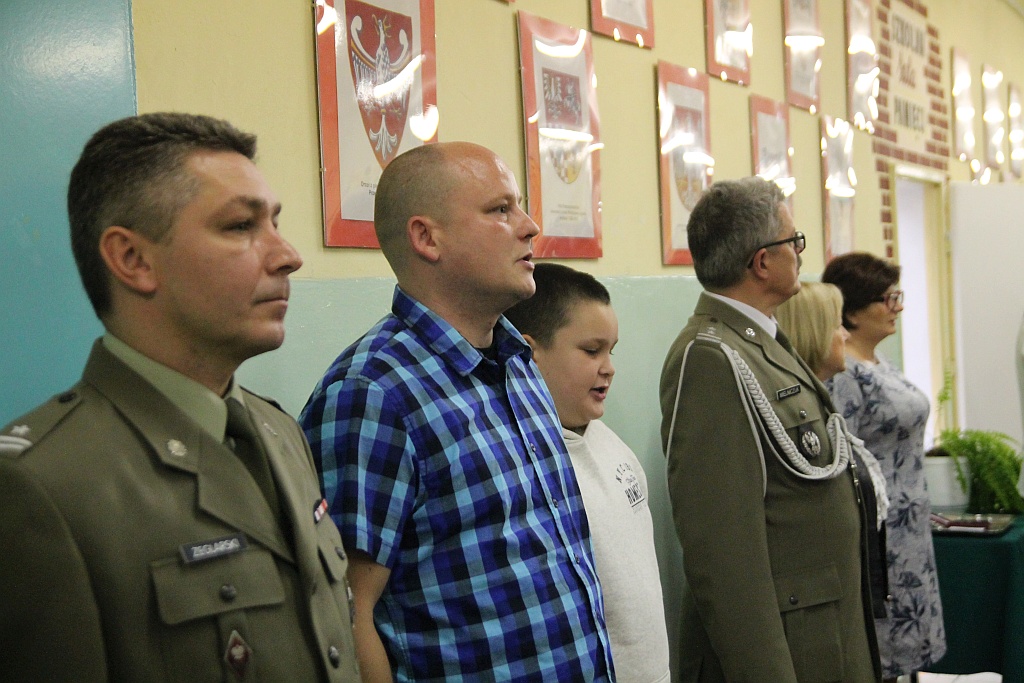 Wręczenie Gwiazdy Afganistanu sierż. Radosławowi Kowalskiemu