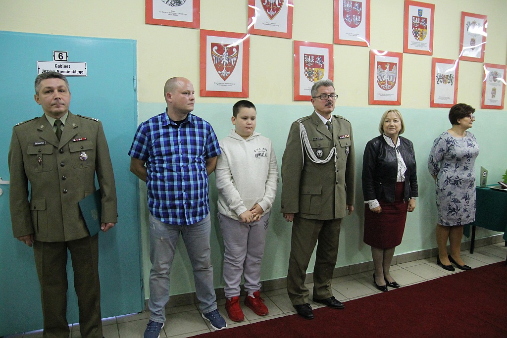 Wręczenie Gwiazdy Afganistanu sierż. Radosławowi Kowalskiemu