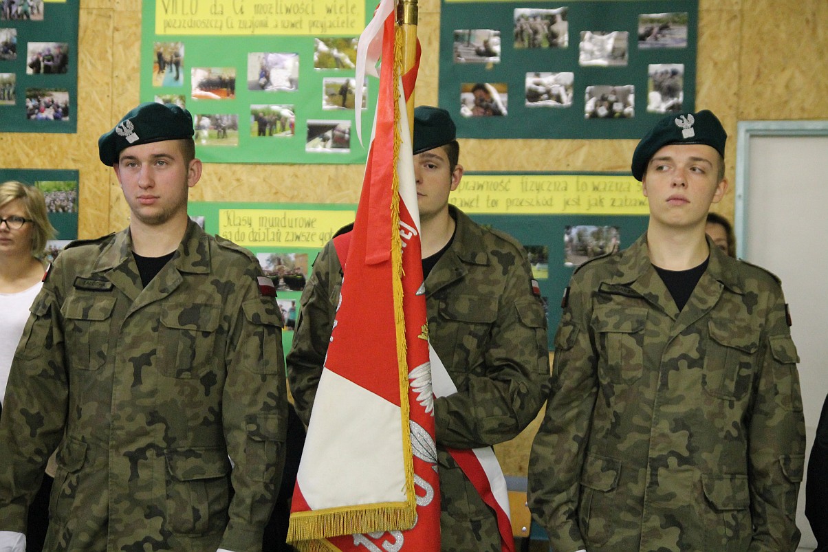 Wręczenie Gwiazdy Afganistanu sierż. Radosławowi Kowalskiemu