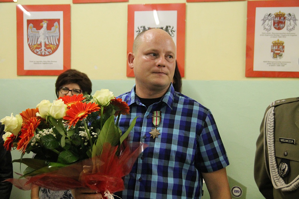 Wręczenie Gwiazdy Afganistanu sierż. Radosławowi Kowalskiemu