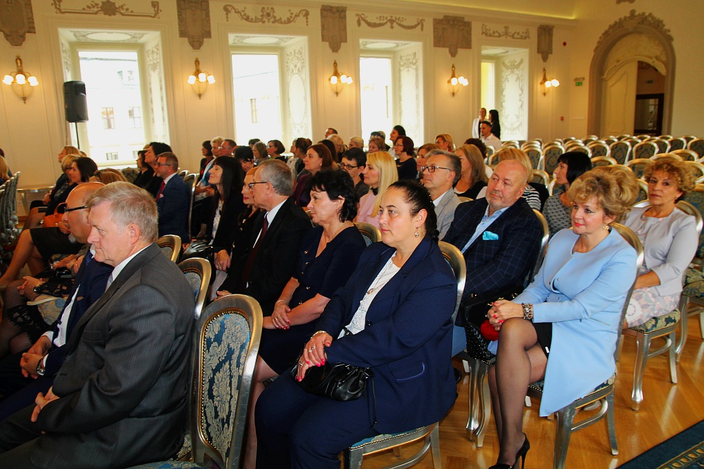 Prezydent nagrodził nauczycieli w Dniu Edukacji Narodowej