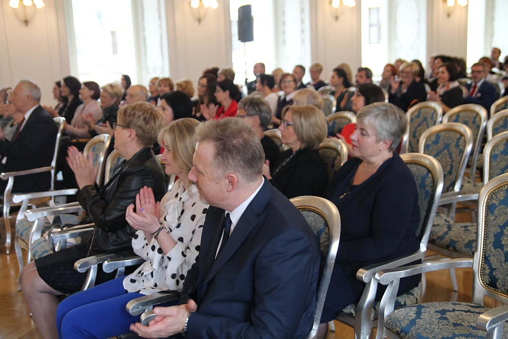 Prezydent nagrodził nauczycieli w Dniu Edukacji Narodowej