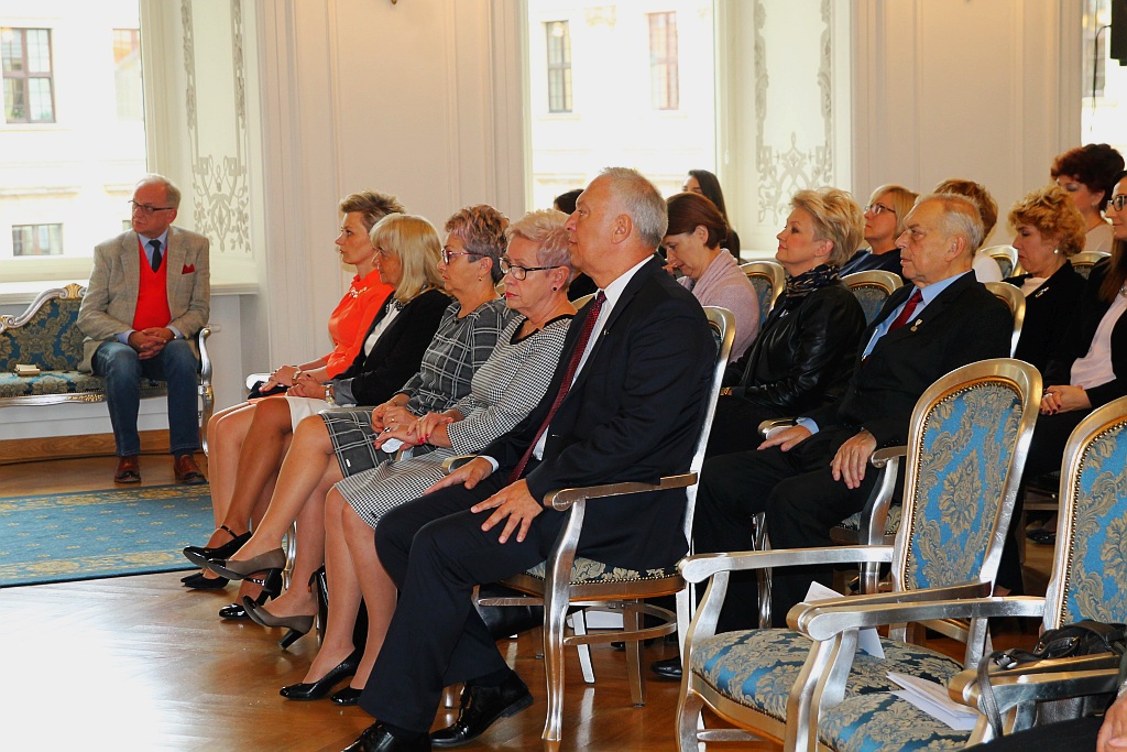 Prezydent nagrodził nauczycieli w Dniu Edukacji Narodowej