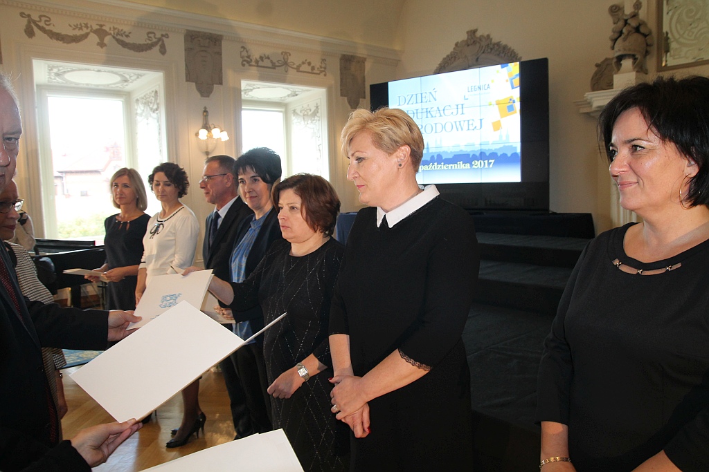 Prezydent nagrodził nauczycieli w Dniu Edukacji Narodowej