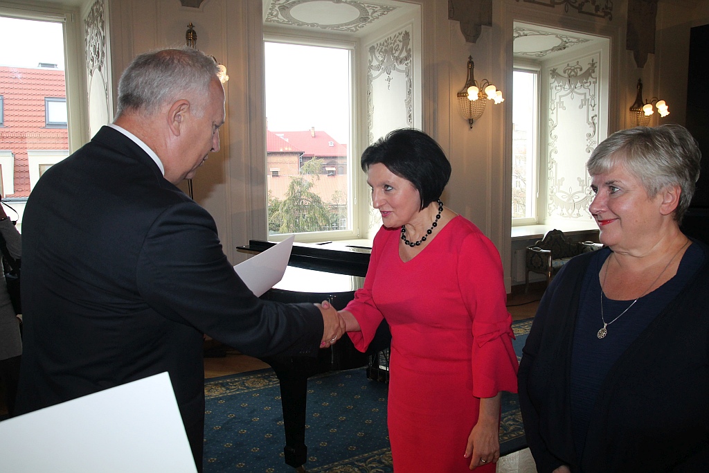 Prezydent nagrodził nauczycieli w Dniu Edukacji Narodowej