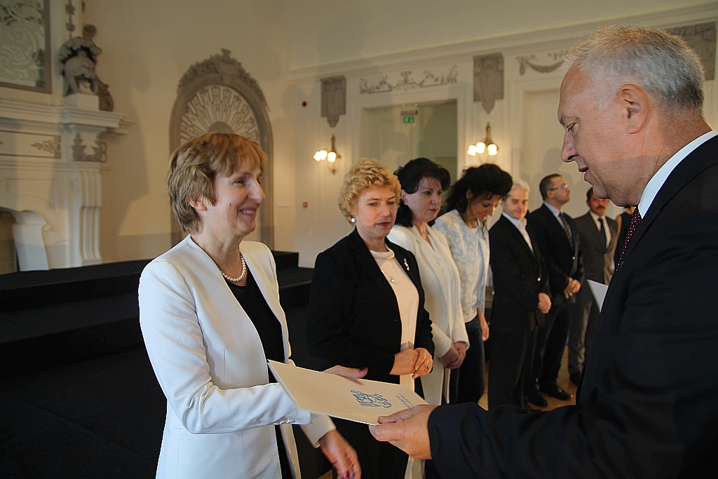 Prezydent nagrodził nauczycieli w Dniu Edukacji Narodowej