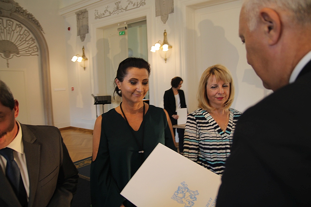 Prezydent nagrodził nauczycieli w Dniu Edukacji Narodowej