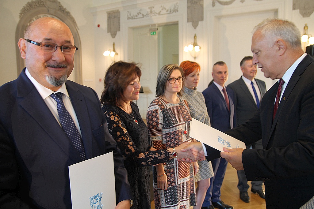 Prezydent nagrodził nauczycieli w Dniu Edukacji Narodowej