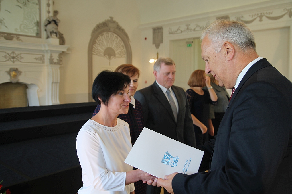 Prezydent nagrodził nauczycieli w Dniu Edukacji Narodowej