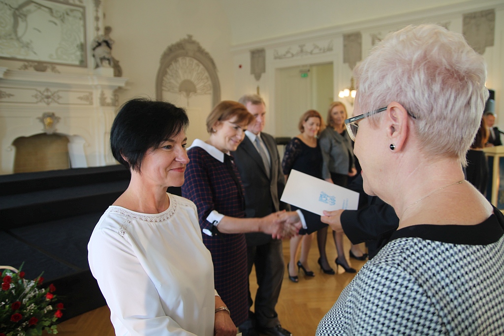 Prezydent nagrodził nauczycieli w Dniu Edukacji Narodowej