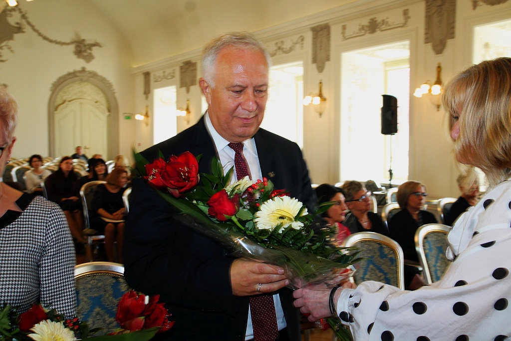 Prezydent nagrodził nauczycieli w Dniu Edukacji Narodowej