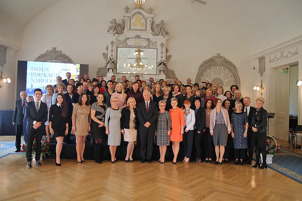 Prezydent nagrodził nauczycieli w Dniu Edukacji Narodowej