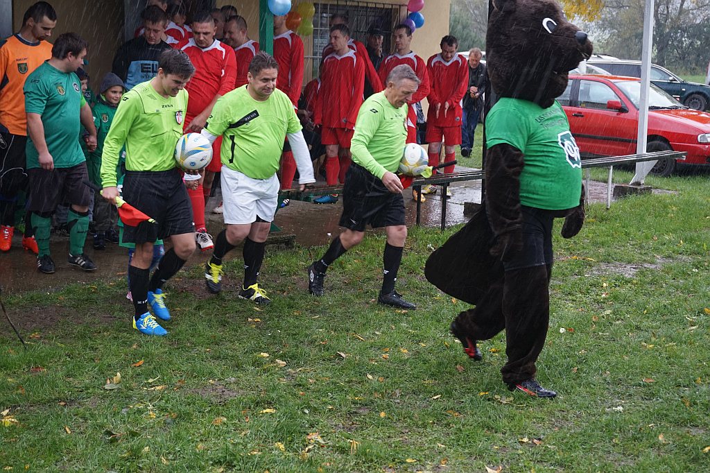Pan Bóbr oficjalną maskotką klubową Cichej Wody        
