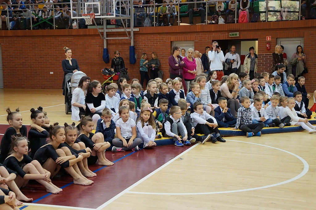 Występ uczniów ZSI przygotowany z okazji Dnia Edukacji Narodowej