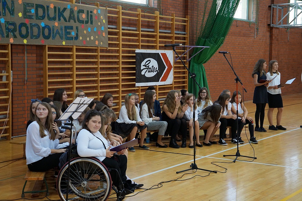 Występ uczniów ZSI przygotowany z okazji Dnia Edukacji Narodowej