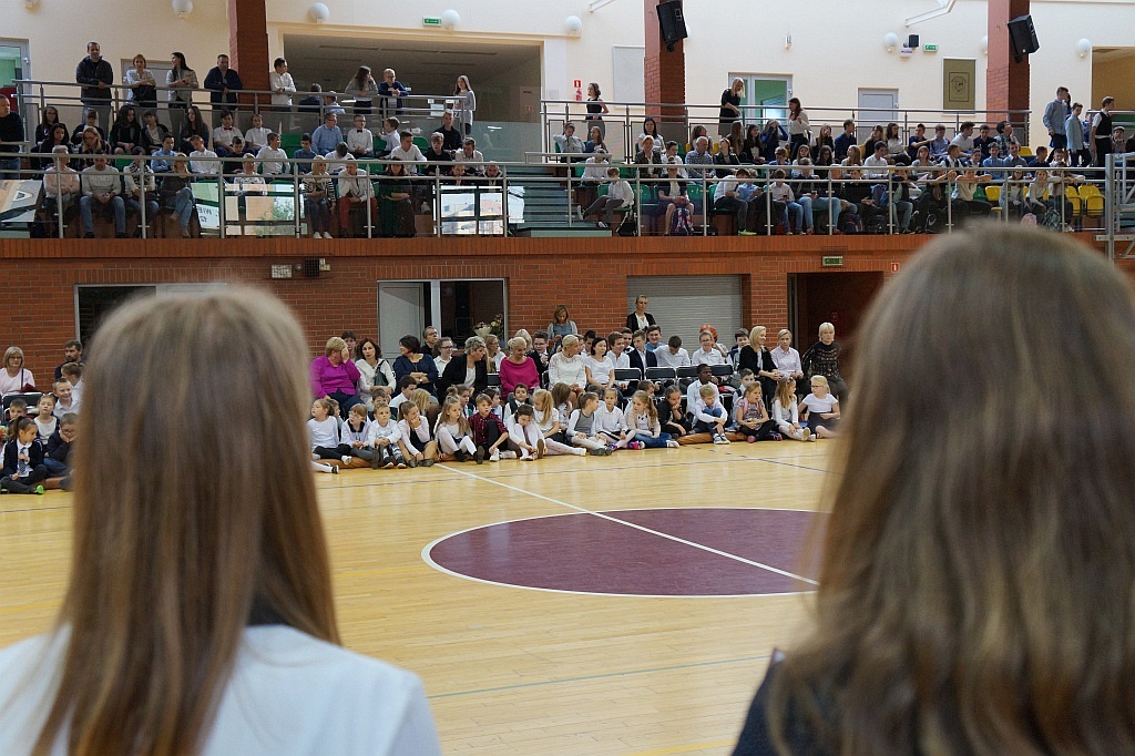 Występ uczniów ZSI przygotowany z okazji Dnia Edukacji Narodowej