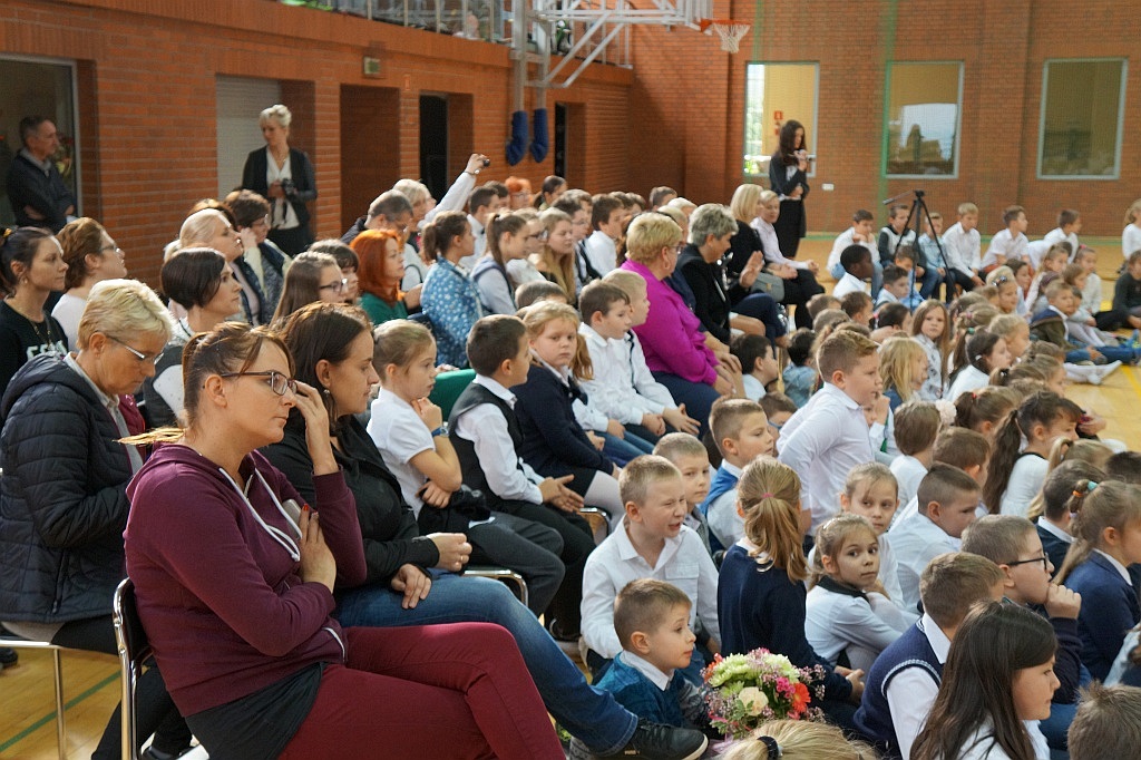 Występ uczniów ZSI przygotowany z okazji Dnia Edukacji Narodowej