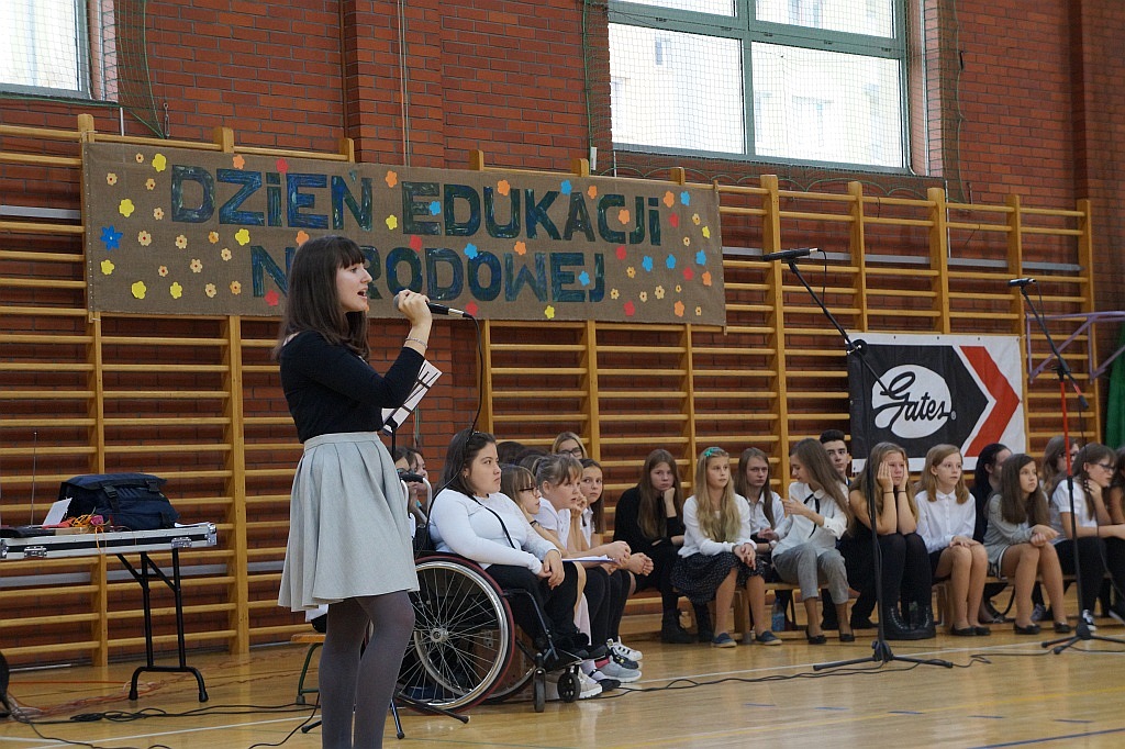 Występ uczniów ZSI przygotowany z okazji Dnia Edukacji Narodowej