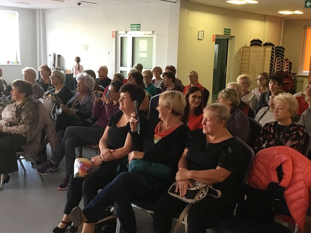 Seniorzy z SDK Atrium z wizytą w SDK Kopernik