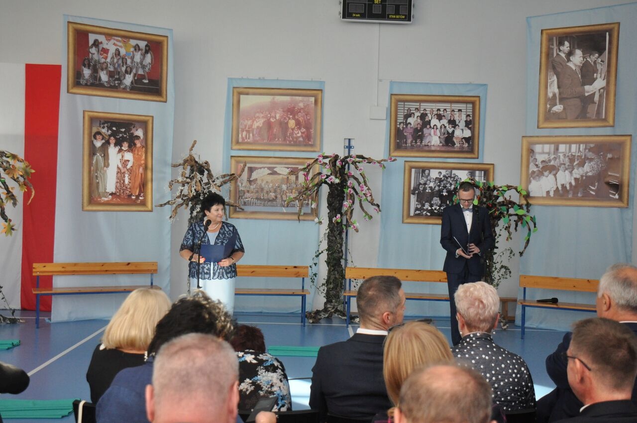 SP nr 19 świętowała swoje pięćdziesięciolecie