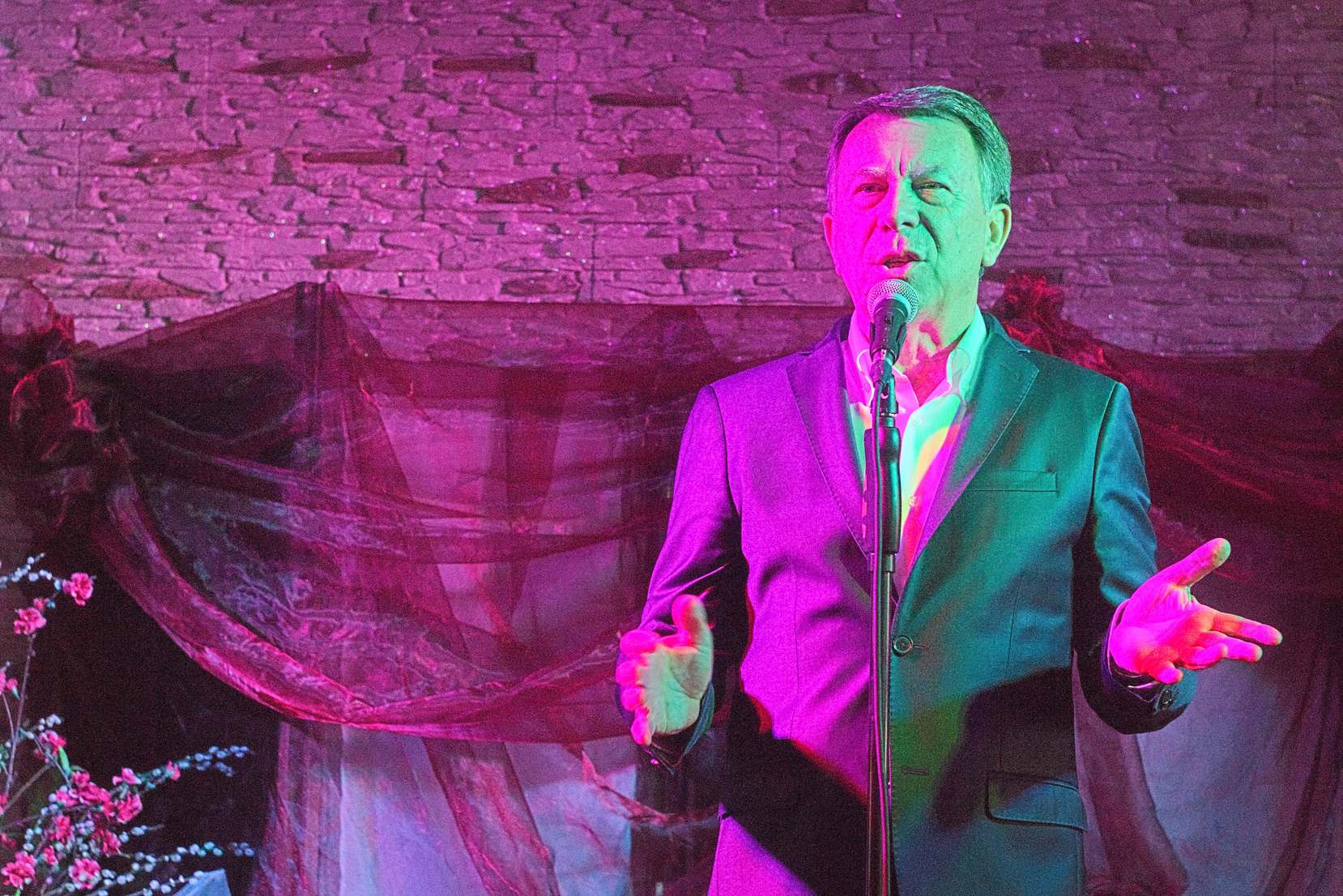 Obchody Dnia Edukacji Narodowej w Białej. Koncert Gąssowskiego

