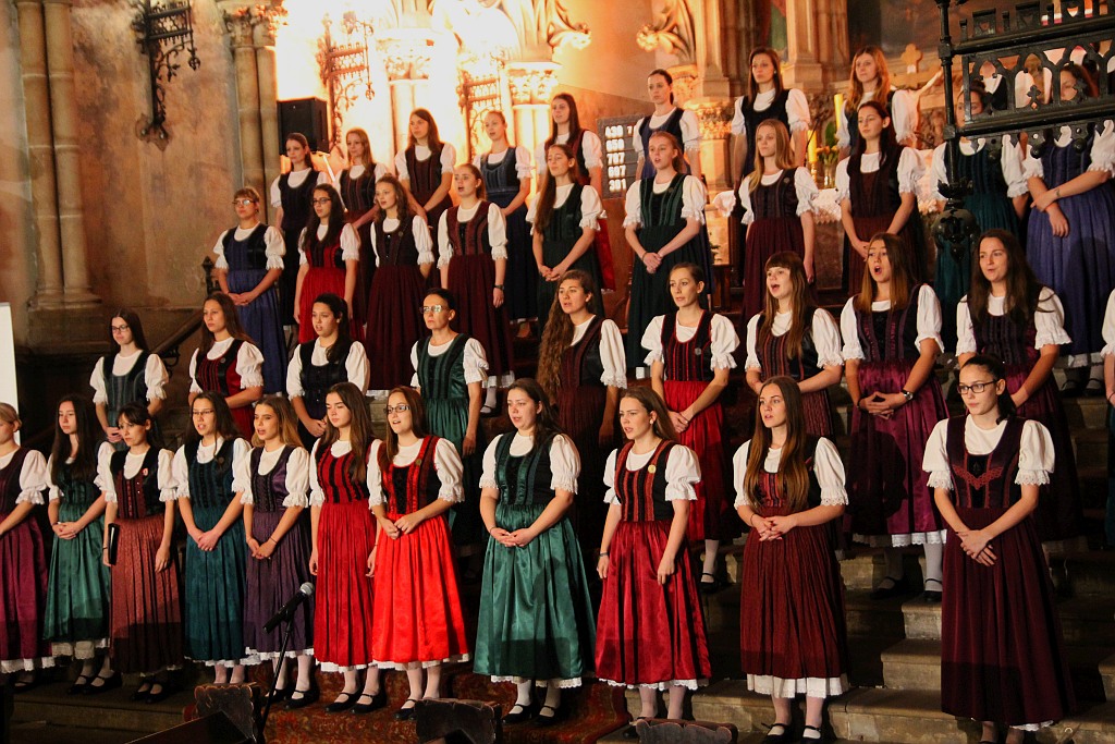 Koncert pochodzącego z Węgier Chóru Dziewczęcego Pro Musica