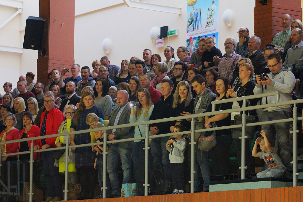 W legnickiej „dwudziestce” odbyło się pasowanie na ucznia