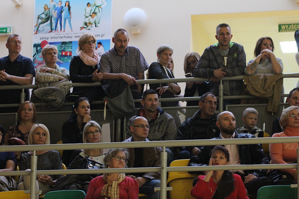 W legnickiej „dwudziestce” odbyło się pasowanie na ucznia