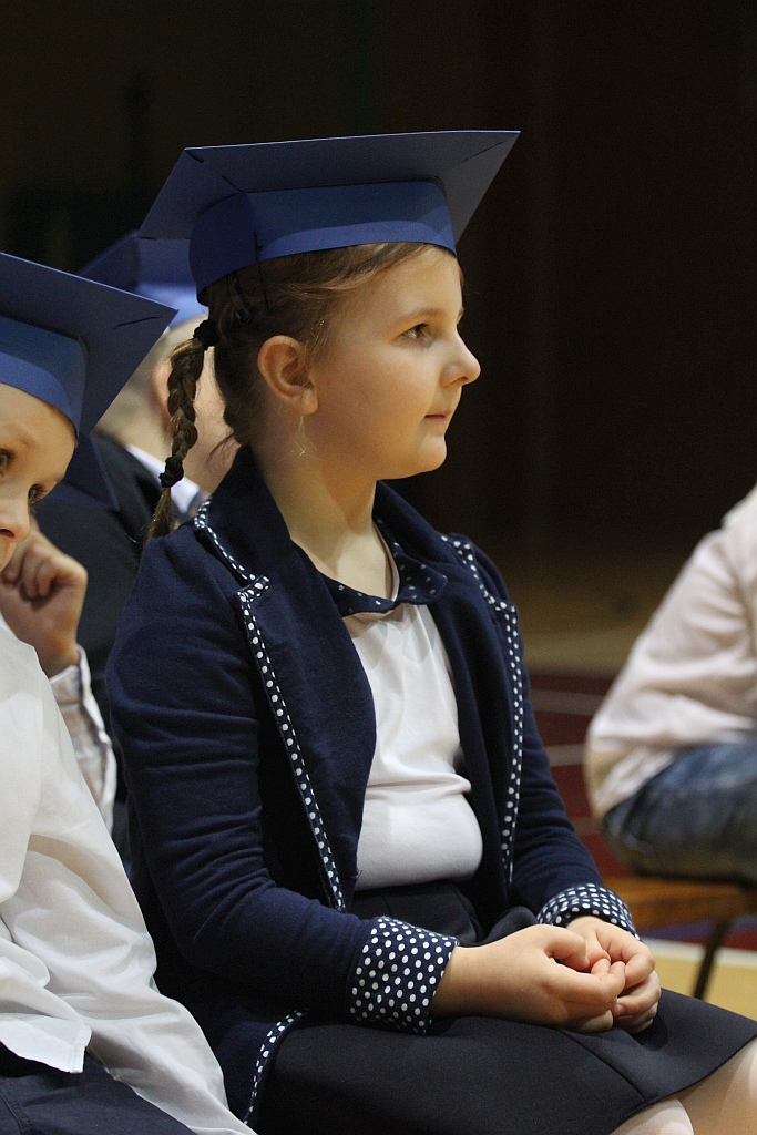 W legnickiej „dwudziestce” odbyło się pasowanie na ucznia