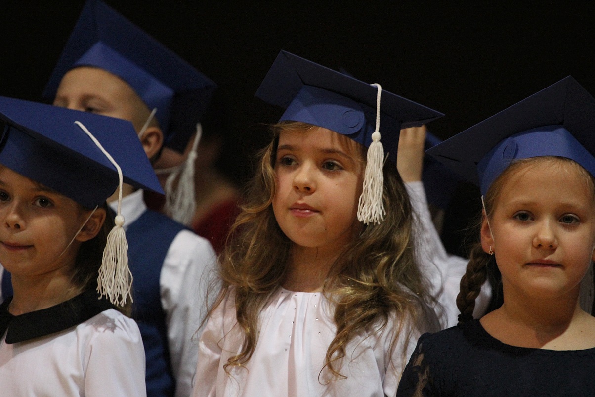 W legnickiej „dwudziestce” odbyło się pasowanie na ucznia