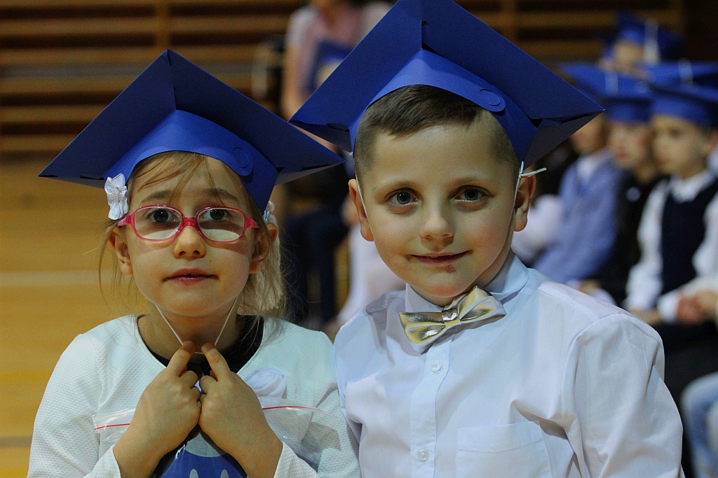 W legnickiej „dwudziestce” odbyło się pasowanie na ucznia