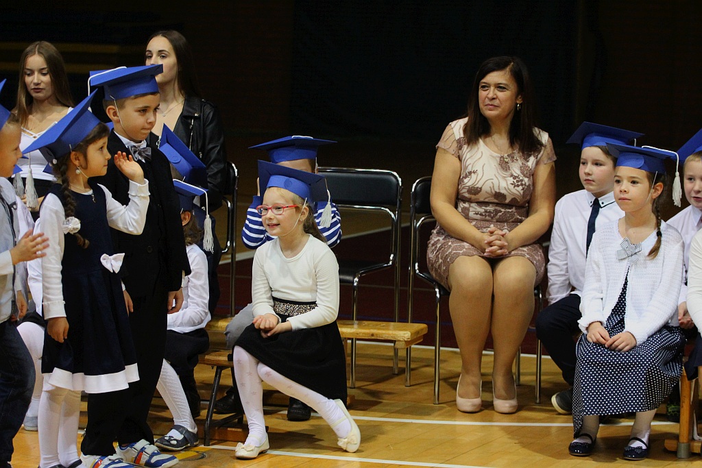 W legnickiej „dwudziestce” odbyło się pasowanie na ucznia