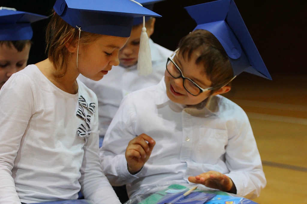 W legnickiej „dwudziestce” odbyło się pasowanie na ucznia