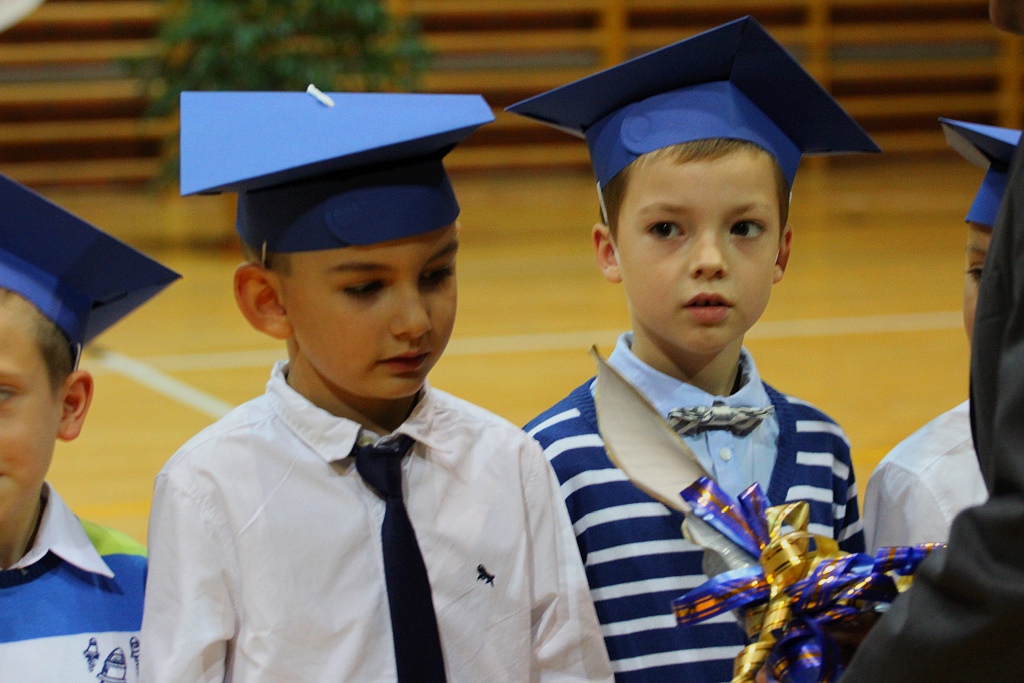 W legnickiej „dwudziestce” odbyło się pasowanie na ucznia