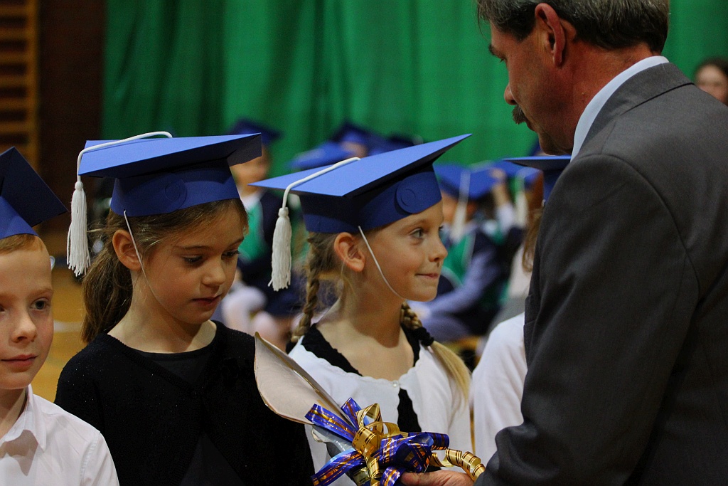 W legnickiej „dwudziestce” odbyło się pasowanie na ucznia