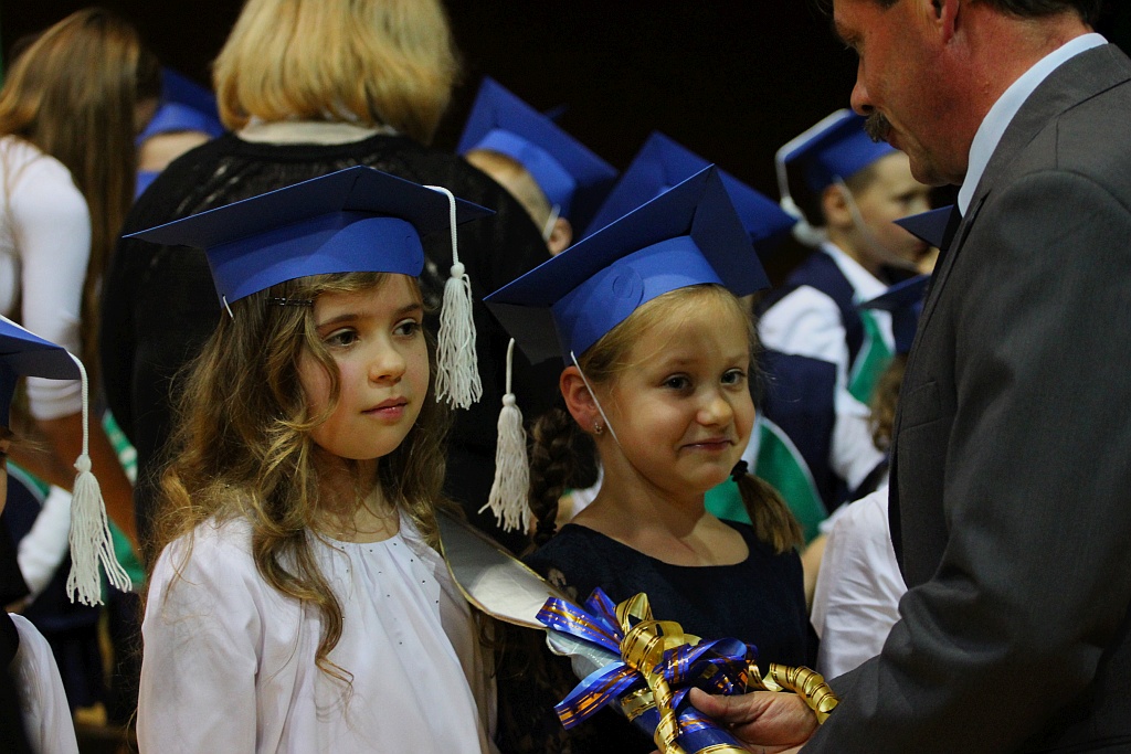 W legnickiej „dwudziestce” odbyło się pasowanie na ucznia