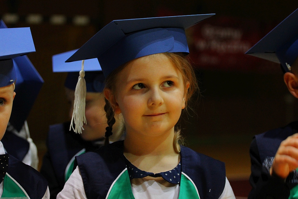 W legnickiej „dwudziestce” odbyło się pasowanie na ucznia