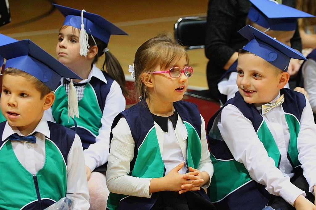 W legnickiej „dwudziestce” odbyło się pasowanie na ucznia