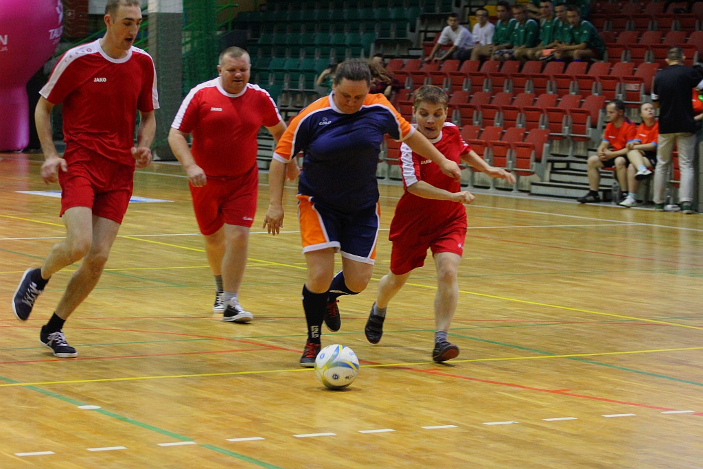 Siedem drużyn rywalizowało w KKN Miedź Legnica Cup