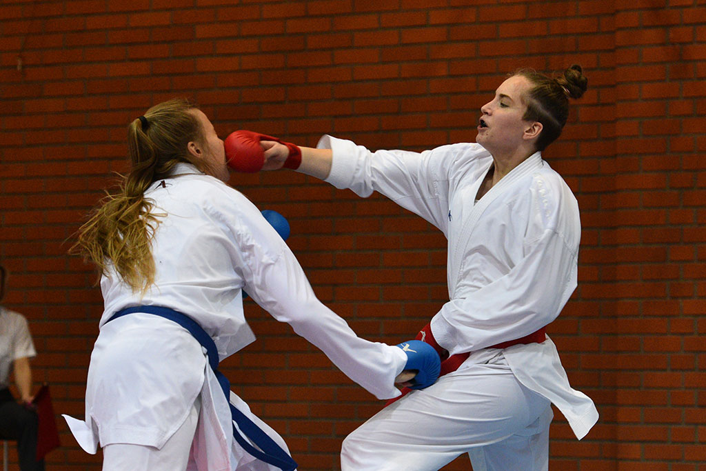Karate na Piekarach. Tora druga w mistrzostwach