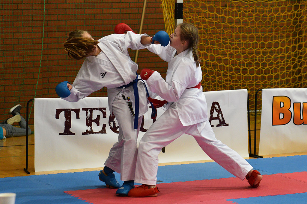 Karate na Piekarach. Tora druga w mistrzostwach
