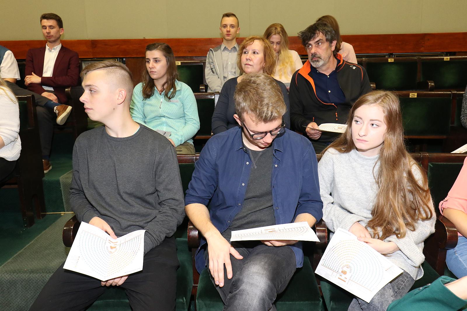 Poseł Kropiwnicki zaprosił legniczan na zwiedzanie Sejmu RP