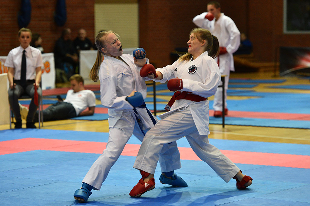 Karate na Piekarach. Tora druga w mistrzostwach